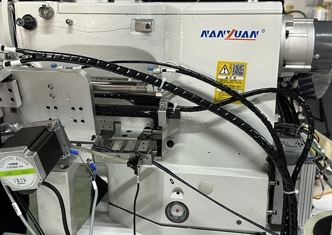 info-1-1 Automatic Grommet Feeding Sewing Machine factory